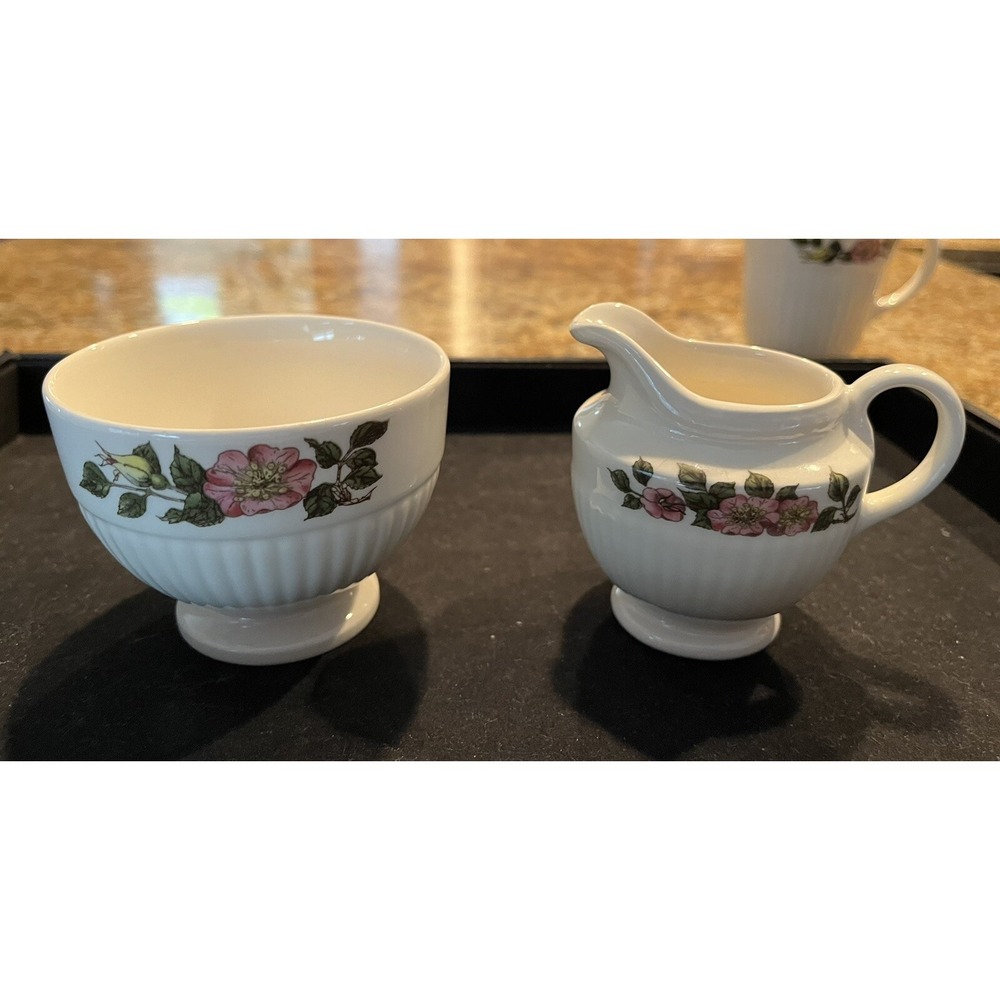 RARE Wedgewood Of Etruria & Barlaston Briar Rose Open‎ Sugar Creamer & 4 Cups - Picture 2 of 8